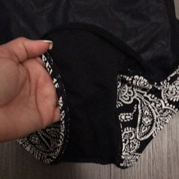 BEACH HOUSE SWIMSUIT - Picture 15 of 16